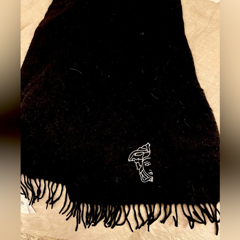 VERSACE COLLECTION 100% wool black scarf